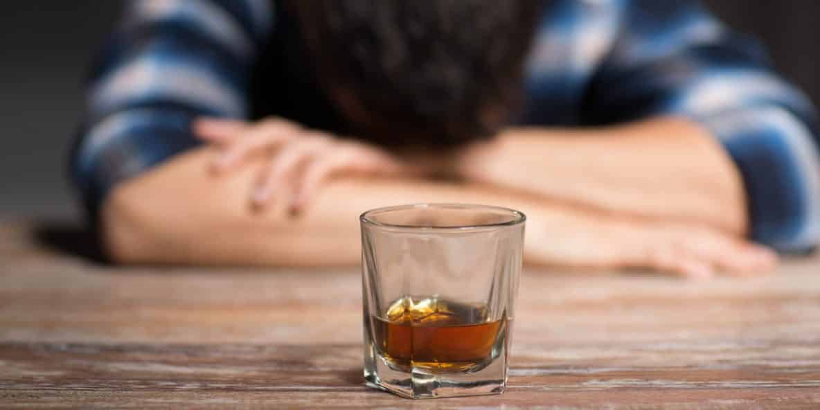 Sondaj despre relația rușilor cu alcoolul