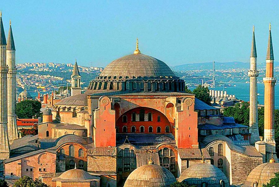 UNESCO a cerut Turciei să prezinte un raport privind starea de conservare a Bazilicii Hagia Sofia