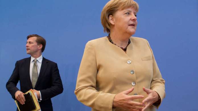 Foarte JENANT: Cineva “apropiat” o urmărește pe Merkel