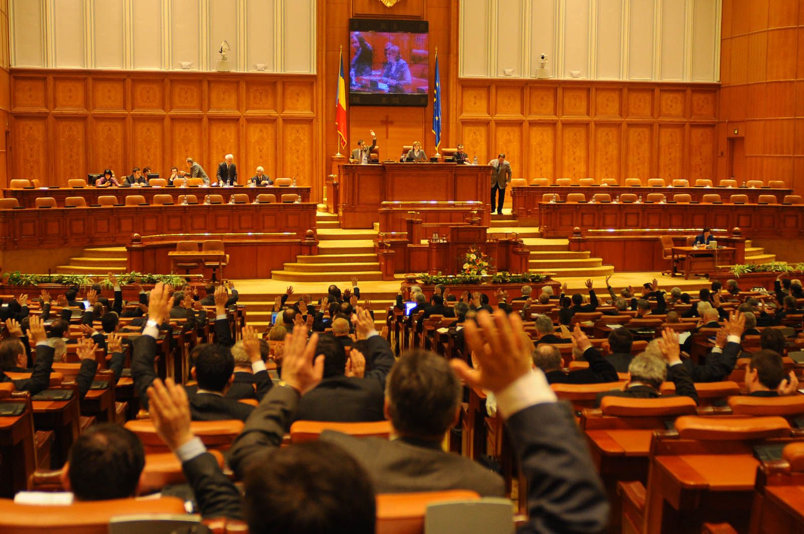 Ședința comună a Camerei Deputaților și Senatului pentru votul de învestire a Guvernului