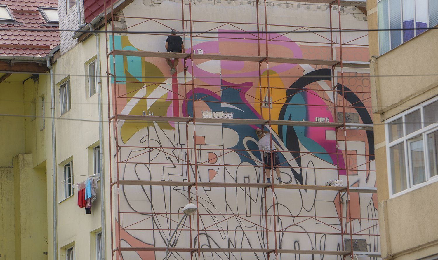 Pictură murală de peste 525 de metri pătrați în orașul lui Iohannis