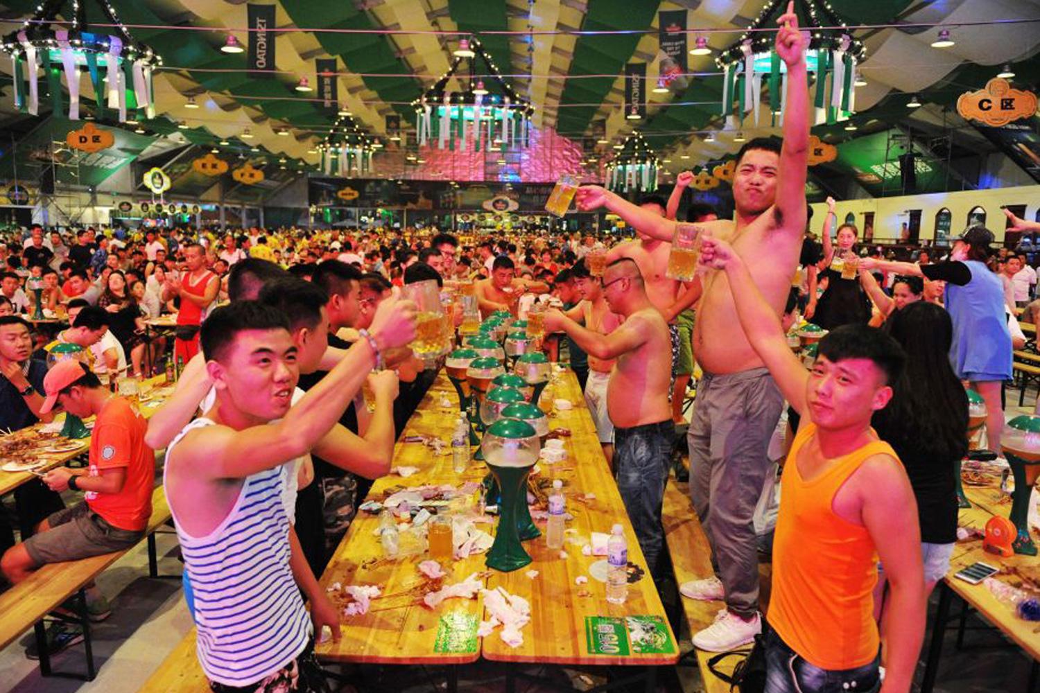 Festivalul Internațional al berii din China a uimit lumea în pandemie