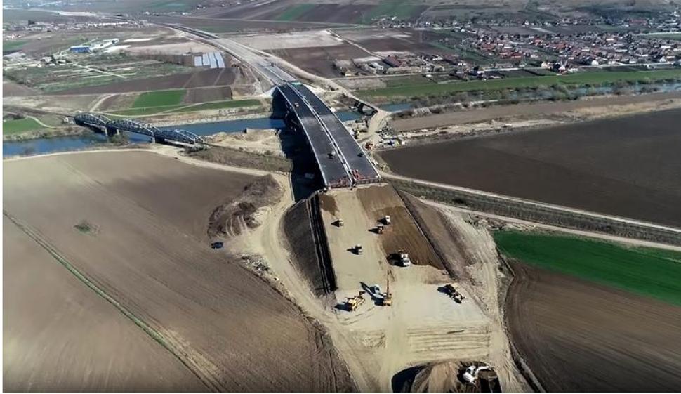 Contractele de execuție pentru 305 km din autostrada A7 Bacău-Pașcani au fost semnate