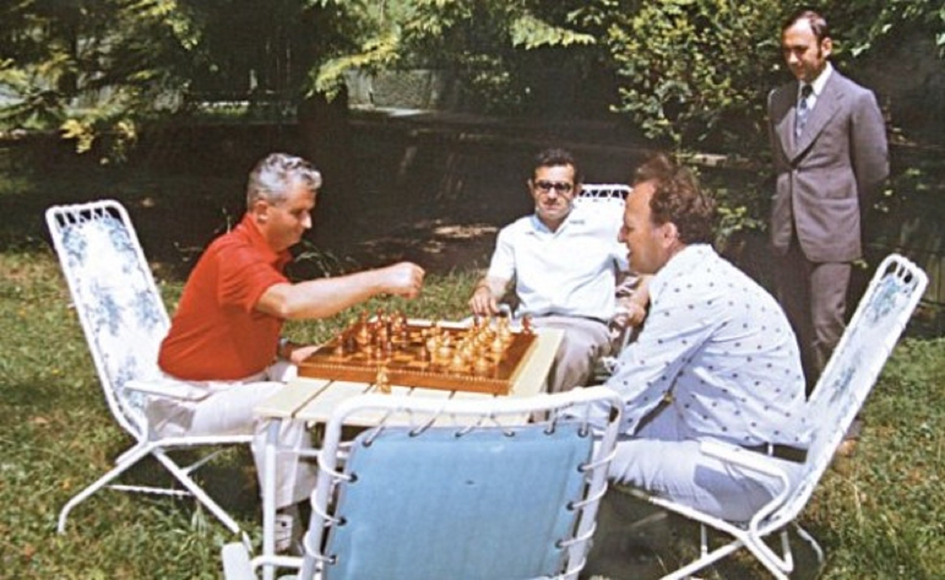 Șah mat: Un obiect preferat al lui Ceaușescu e scos la vânzare