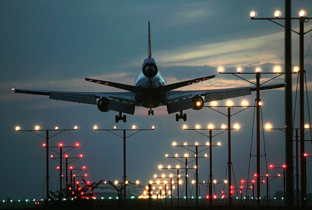 Companiile aeriene sunt îngrijorate de haosul creat de tehnologia 5G în preajma aeroporturilor