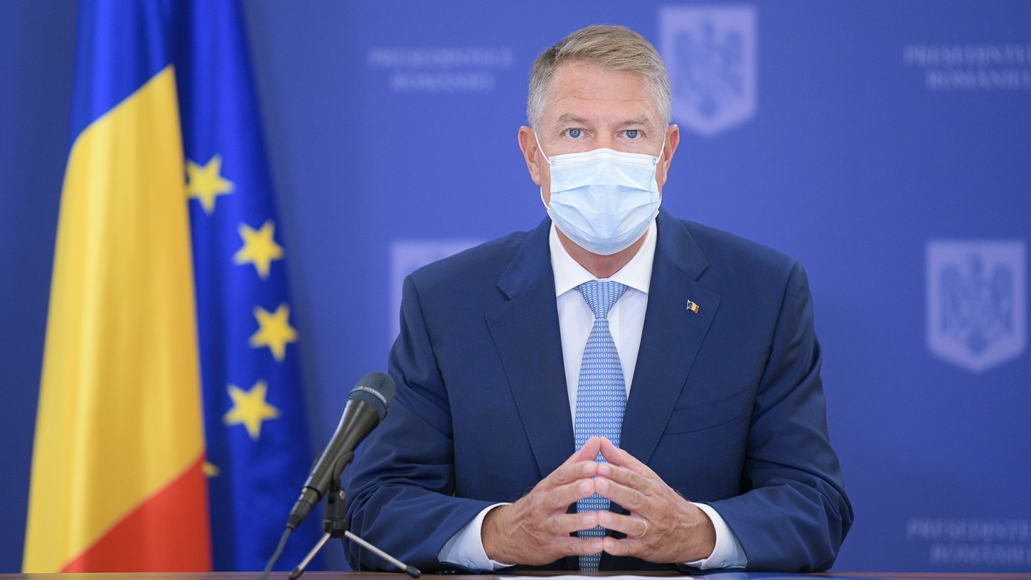 Klaus Iohannis participă la o videoconferință cu liderii UE pe tema gestionării pandemiei de COVID-19 în Europa