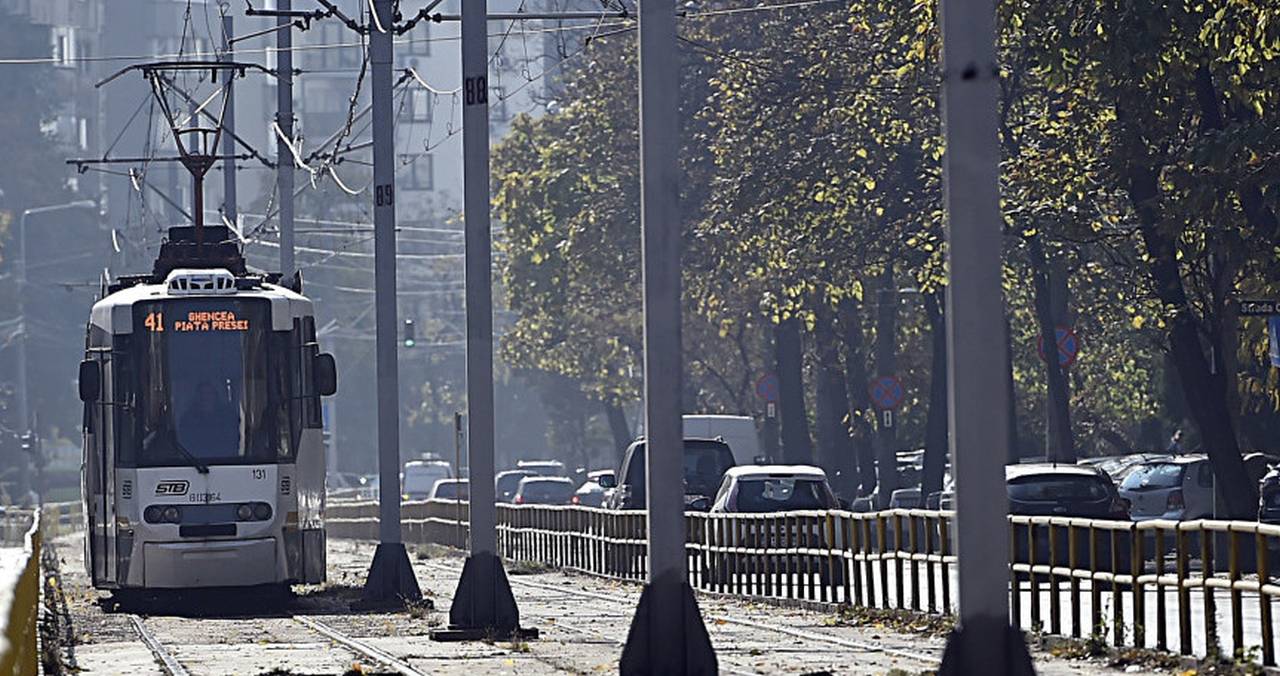 Ministrul Mediului îndeamnă românii să renunțe la mașini vinerea, optând pentru biciclete sau transport în comun