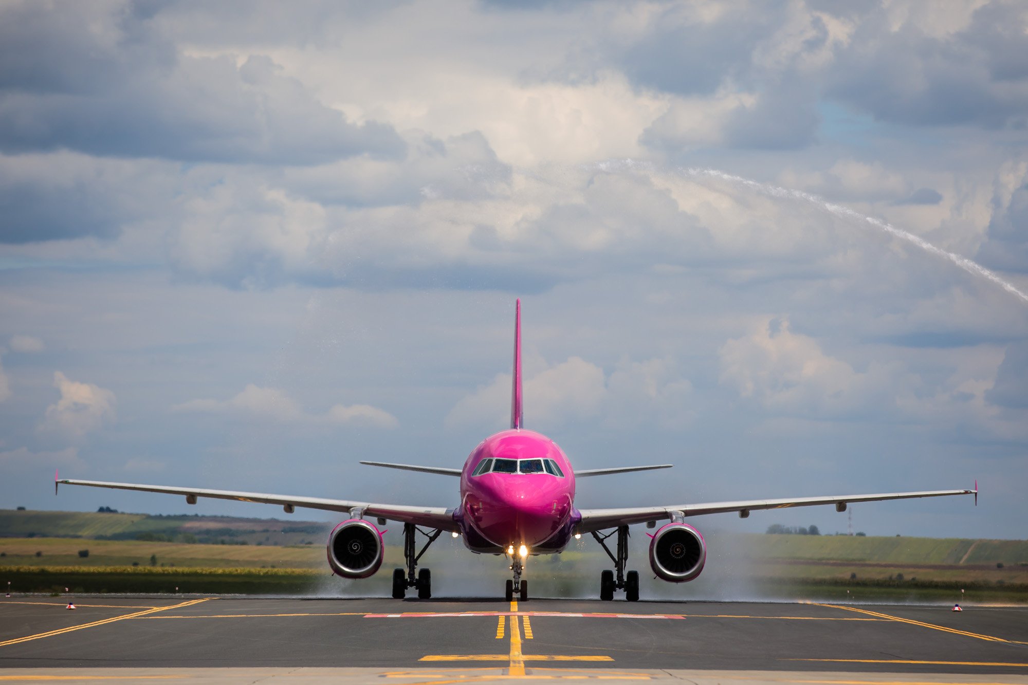 Reduceri de 50% la zborurile Wizz Air până la miezul nopții