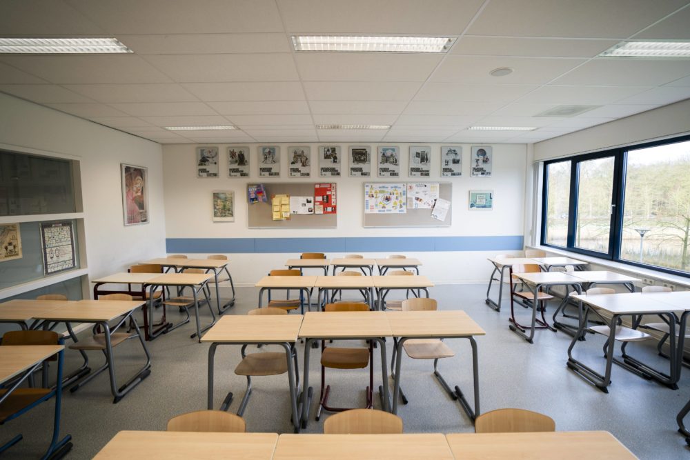 Elevii ar putea reveni la școală din 8 februarie: Ce scenarii ia în calcul ministerul Educației