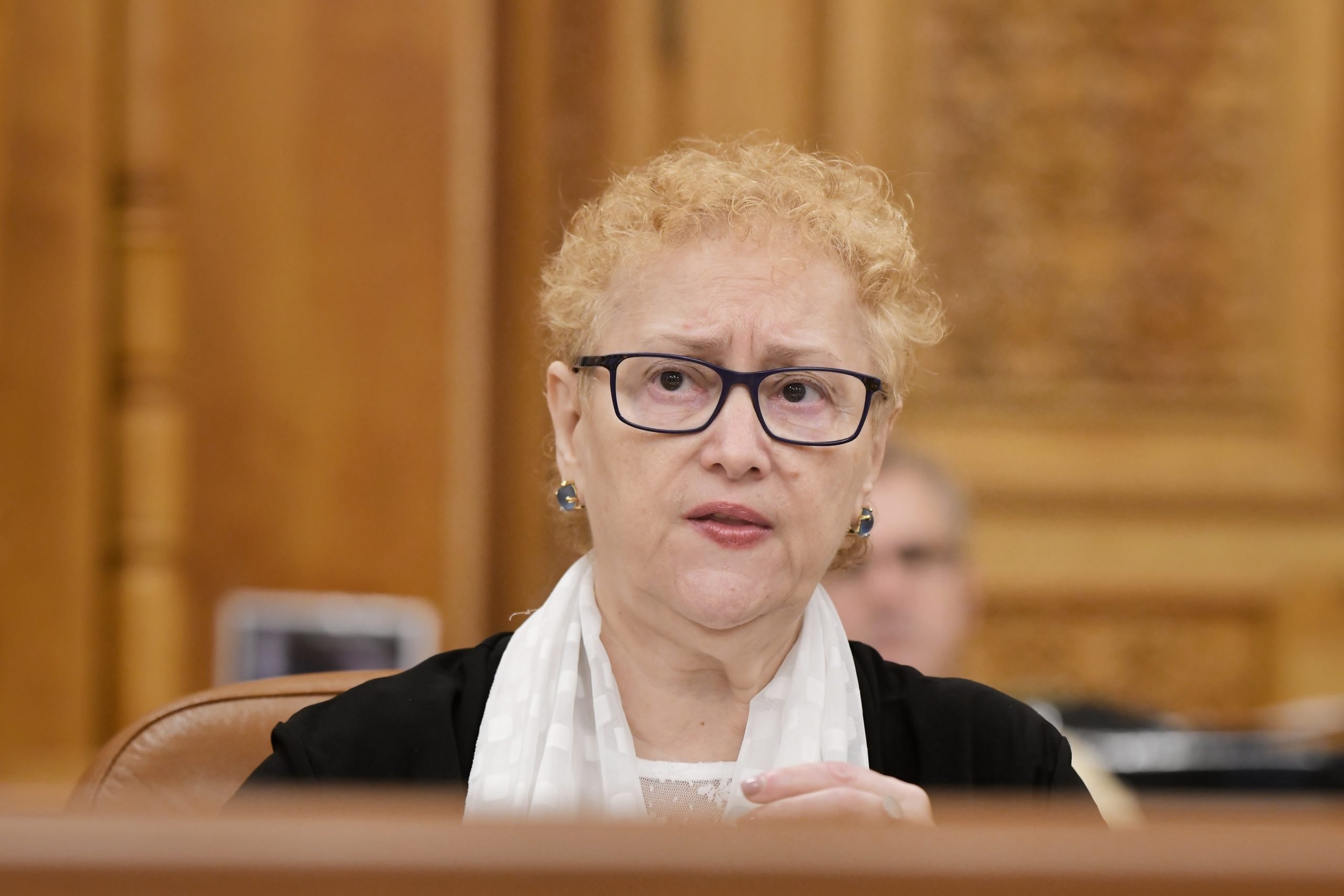 Renate Weber: Trebuie modificată legislația. ”Sunt oripilată” de zecile de cazuri de copii, victime ale unor abuzuri sexuale groaznice