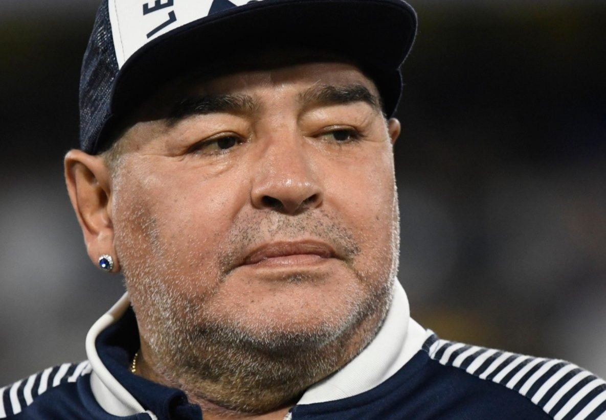 Diego Maradona este suspect de COVID-19