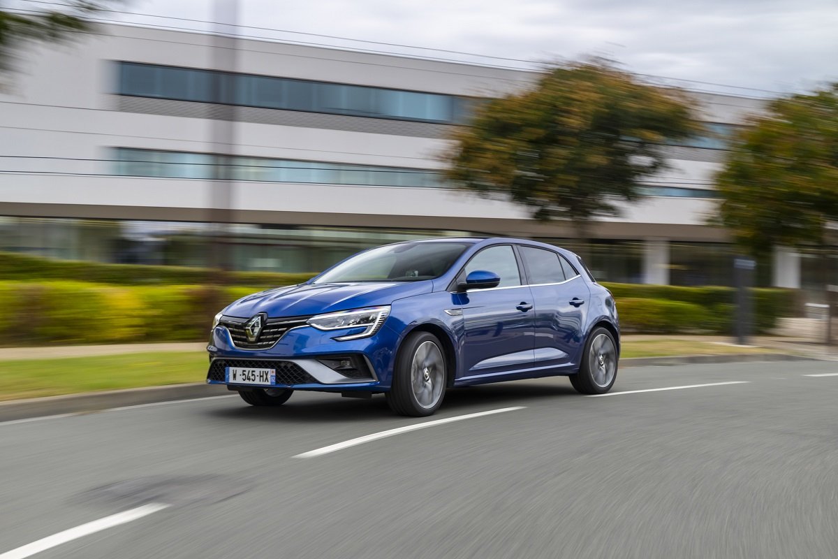Francezii de la Renault estimează dublarea vânzărilor de mașini electrice și hibride în 2021