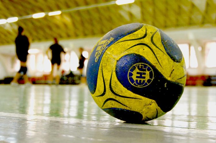 Încă o echipă de handbal din București, afectată de coronavirus: Trei jucătoare, infectate