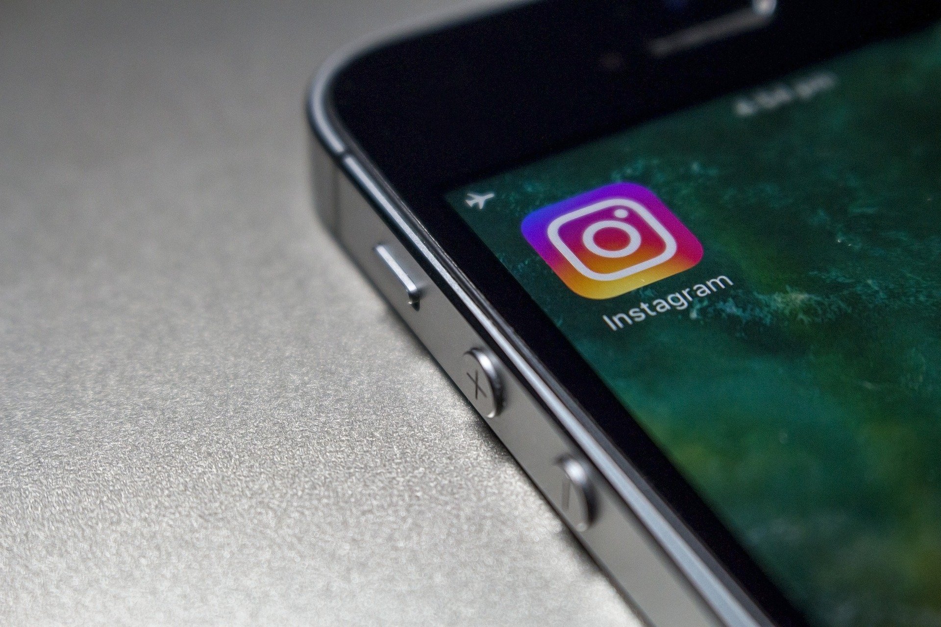 Instagram adoptă mai multe măsuri pentru protecția copiilor