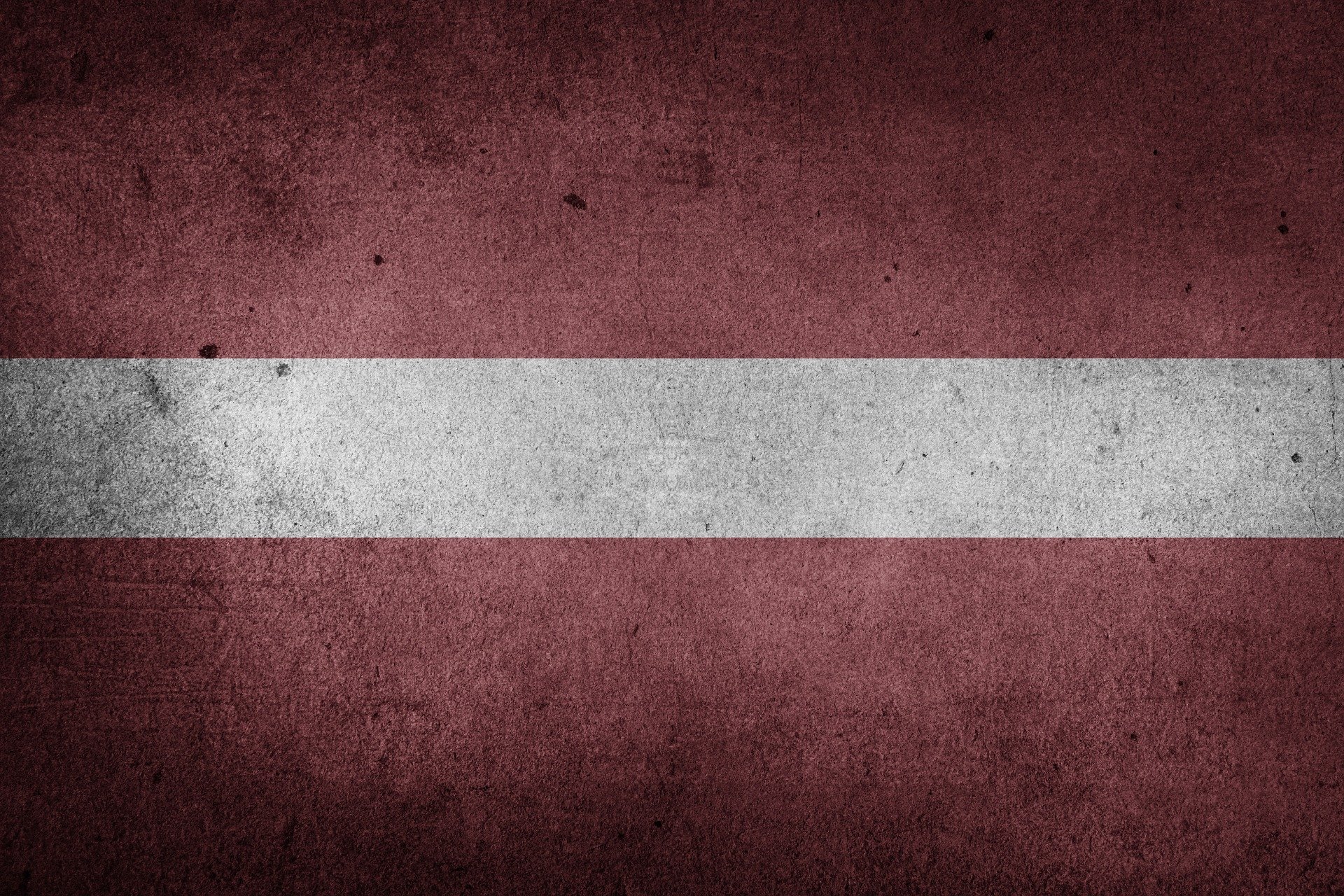 Letonia intră de luni în carantină