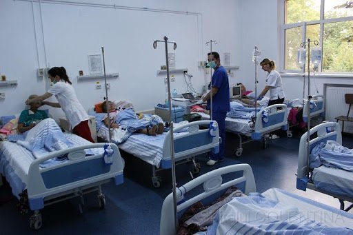 Frig în spitalele din Iași: 26 de pacienţi au fost transferaţi de la Spitalul Mobil Leţcani la unităţi medicale din municipiu