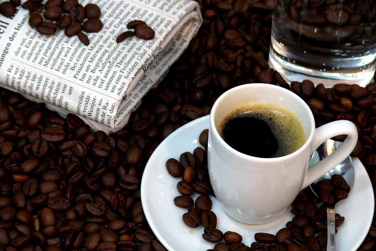 O ceașcă de cafea ne-ar putea proteja împotriva coronavirusului. Care este legătura