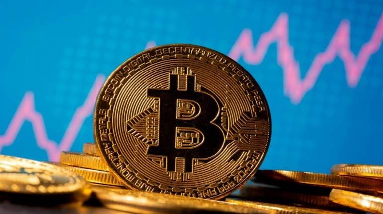 Bitcoin a scăzut cu aproape 2.000 de dolari în noaptea de Înviere. Noua valoare a criptomonedei