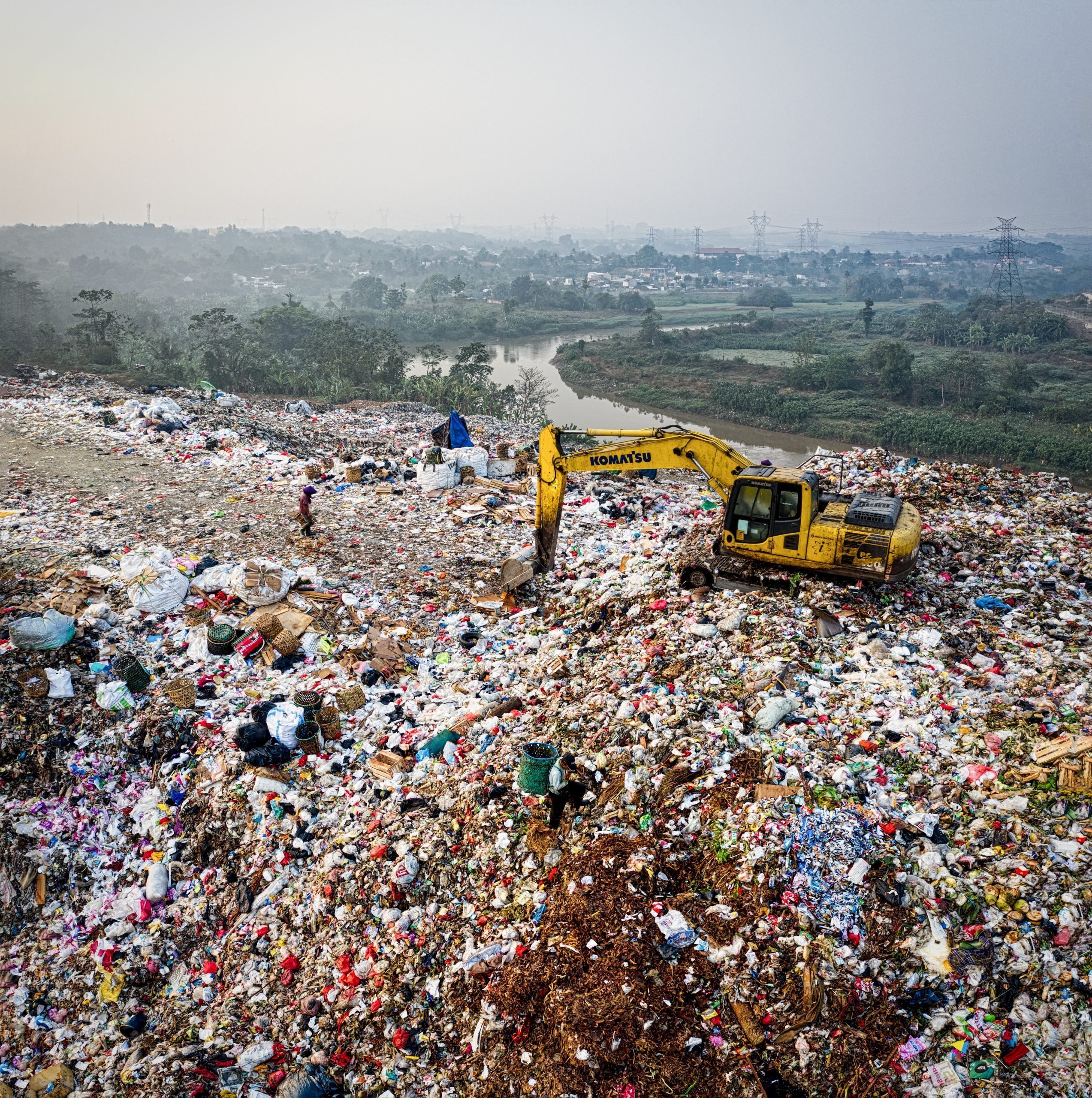 Peste 180 tone de deșeuri oprite la intrarea în România