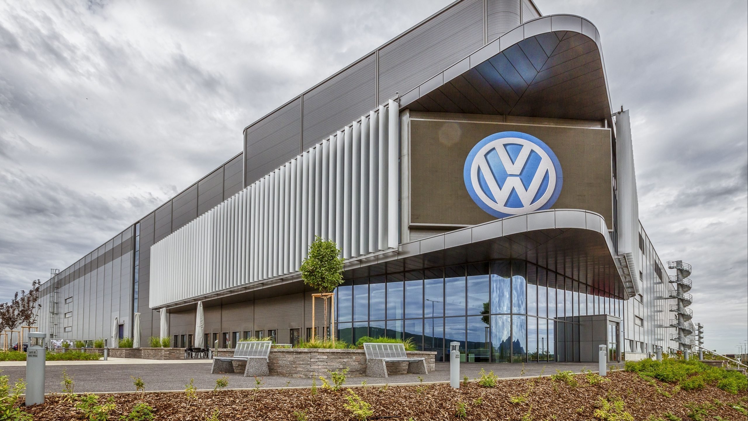 Volkswagen explorează, în China, potențialul mașinilor electrice zburătoare