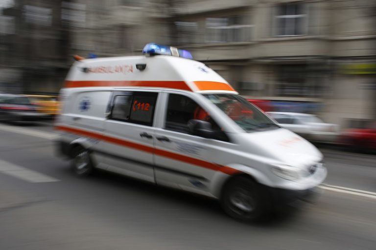 Asistent medical de pe ambulanță, acuzat că a agresat sexual o fată de 17 ani