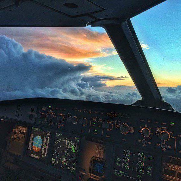Avertisment privind siguranța zborurilor în perioada următoare: Un pilot din cinci suferă de depresie