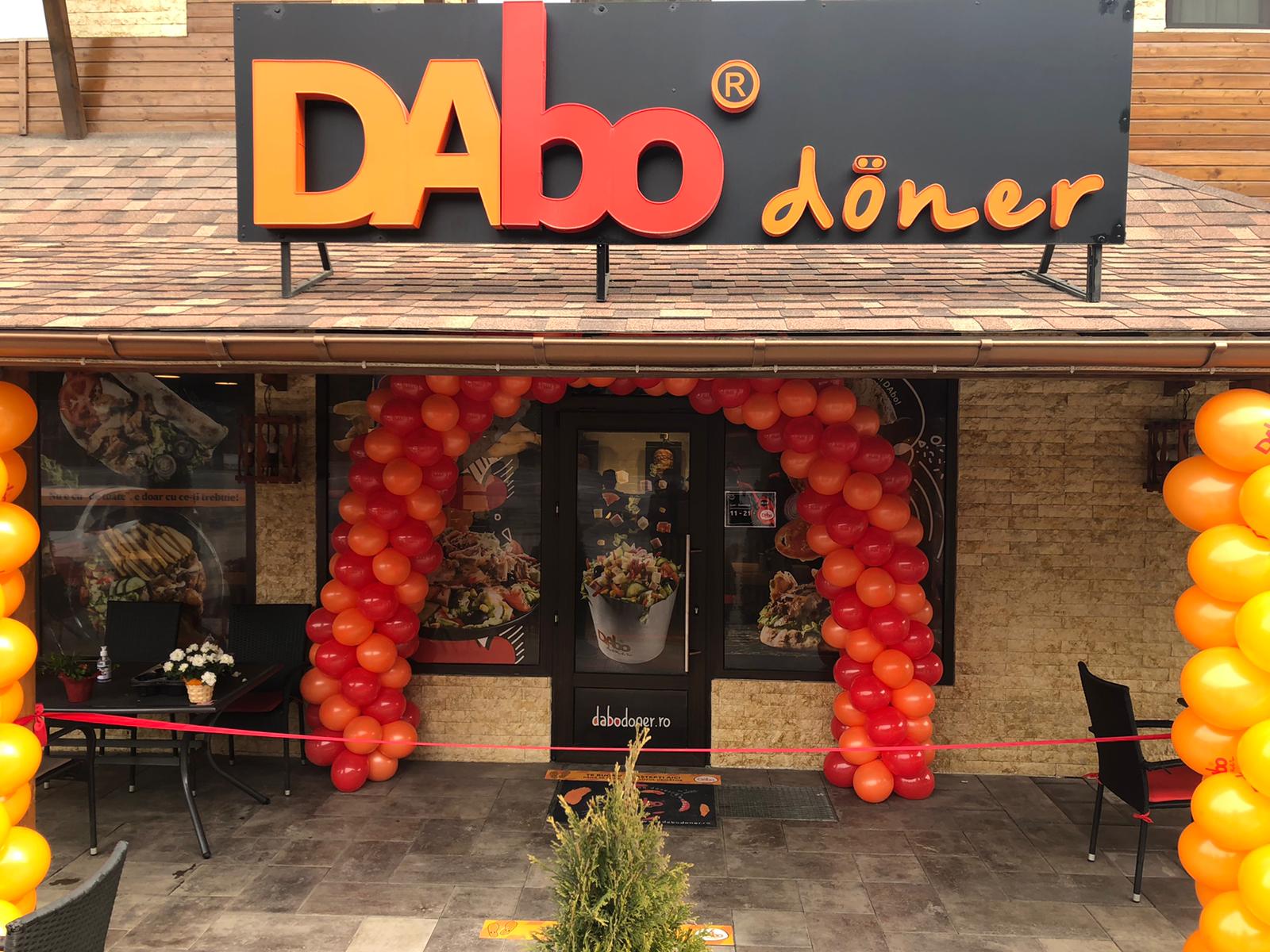 Franciza DAbo Doner deschide 4 restaurante în aceeași zi, în 3 orașe diferite