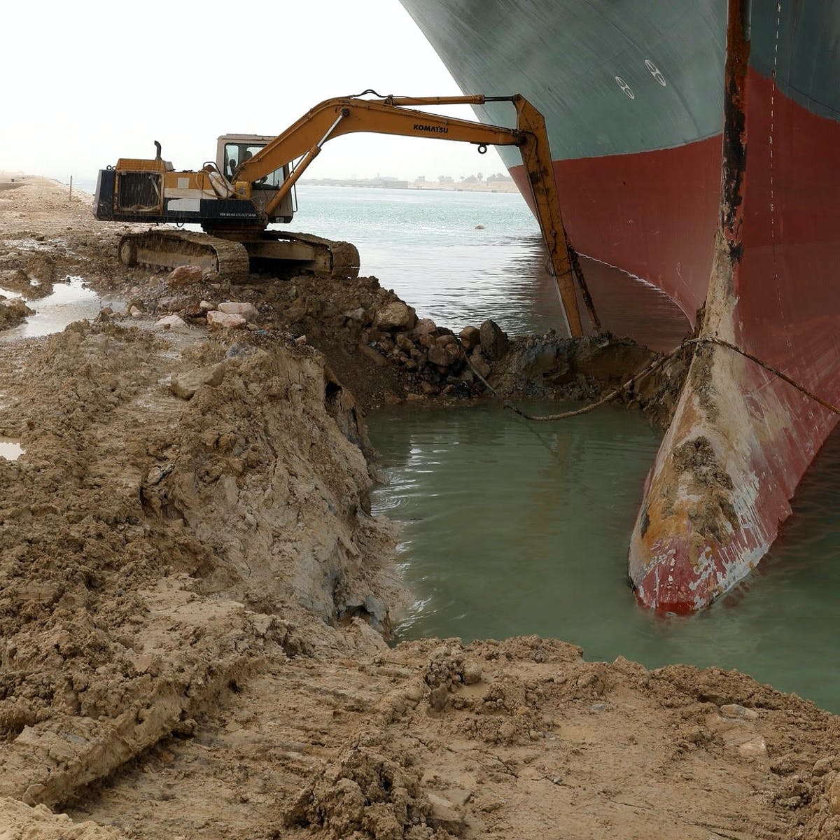 Canalul Suez: Cum a fost repus cargobotul Ever Given pe linia de plutire (VIDEO)
