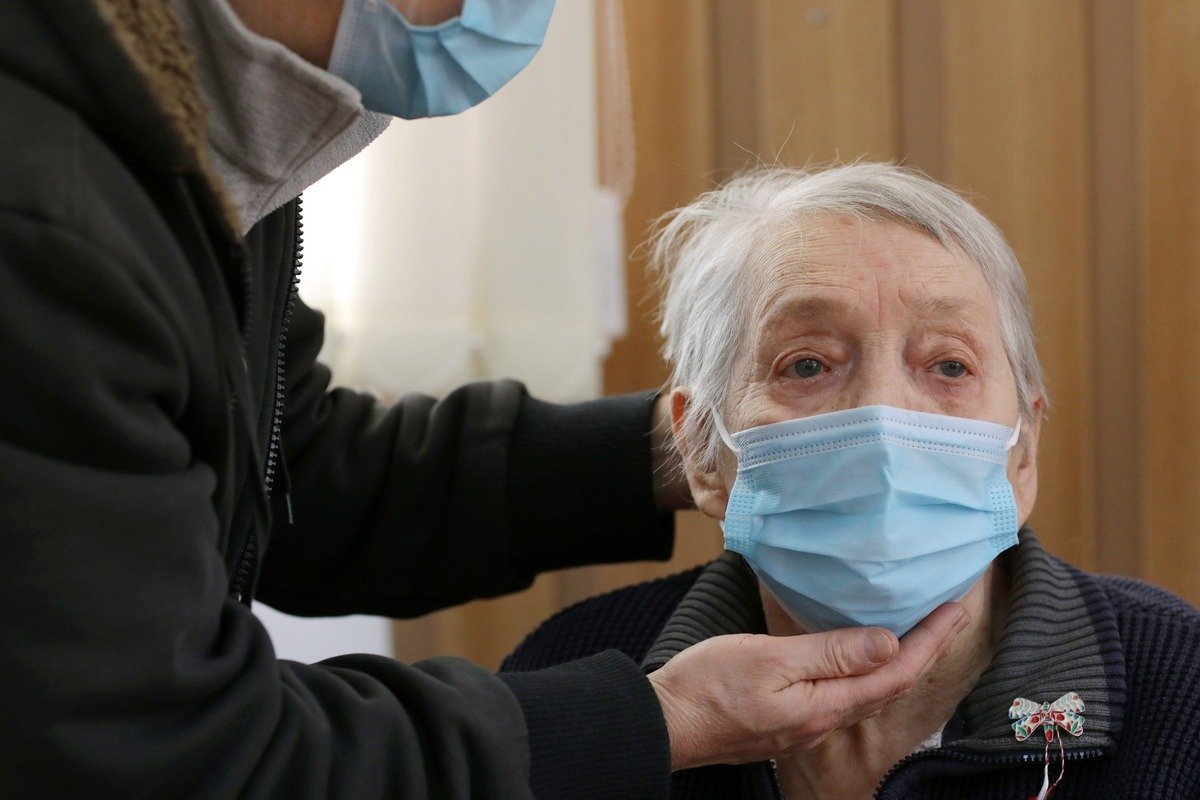 Franța: Deocamdată nu sunt motive pentru doza a treia de vaccin anti-Covid în cazul persoanelor cu vârste sub 65 de ani