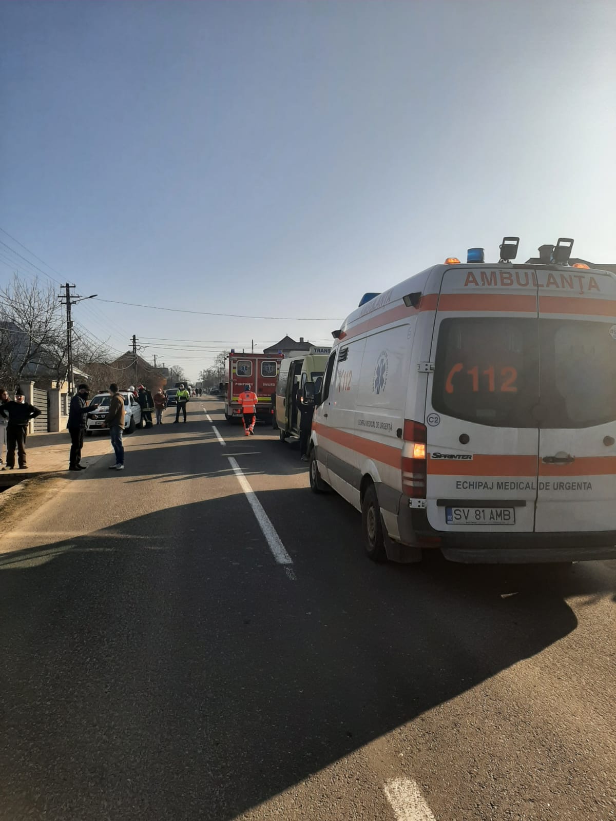 Accident grav în Alba, pe A1. Un microbuz cu șapte pasageri a intrat într-un tir