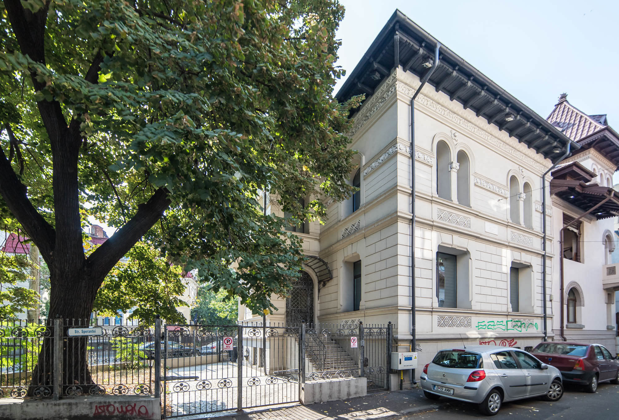 Proprietăți postbelice, la vânzare cu aproape 4 milioane euro în București