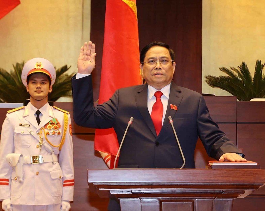 Noul premier al Vietnamului a studiat şi a lucrat în România
