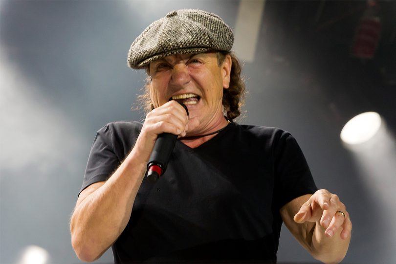 “Am fost cântăreț în cor”. Solistul formației AC/DC își publică memoriile
