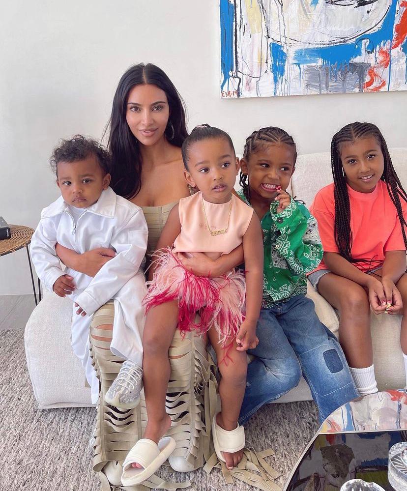 Kim Kardashian şi Kanye West vor avea custodie comună după divorț