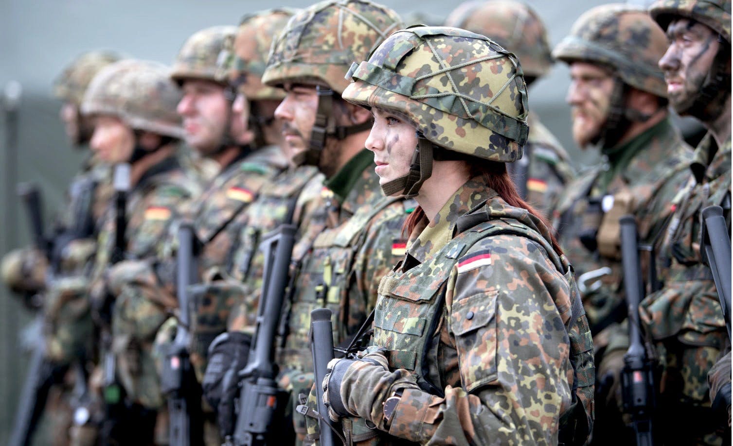Polonia recrutează voluntari pentru a-și face cea mai mare armată din Europa
