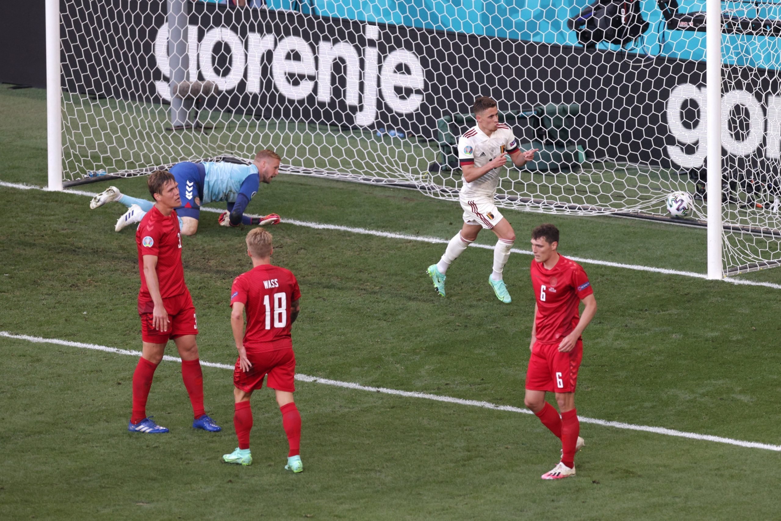 EURO 2020 | Danemarca – Belgia 1-2. Christian Eriksen, ovaționat în minutul 10