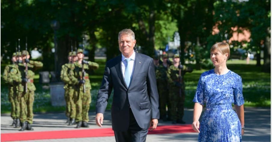 Președintele Estoniei, printre oficialii estoni decorați de Klaus Iohannis