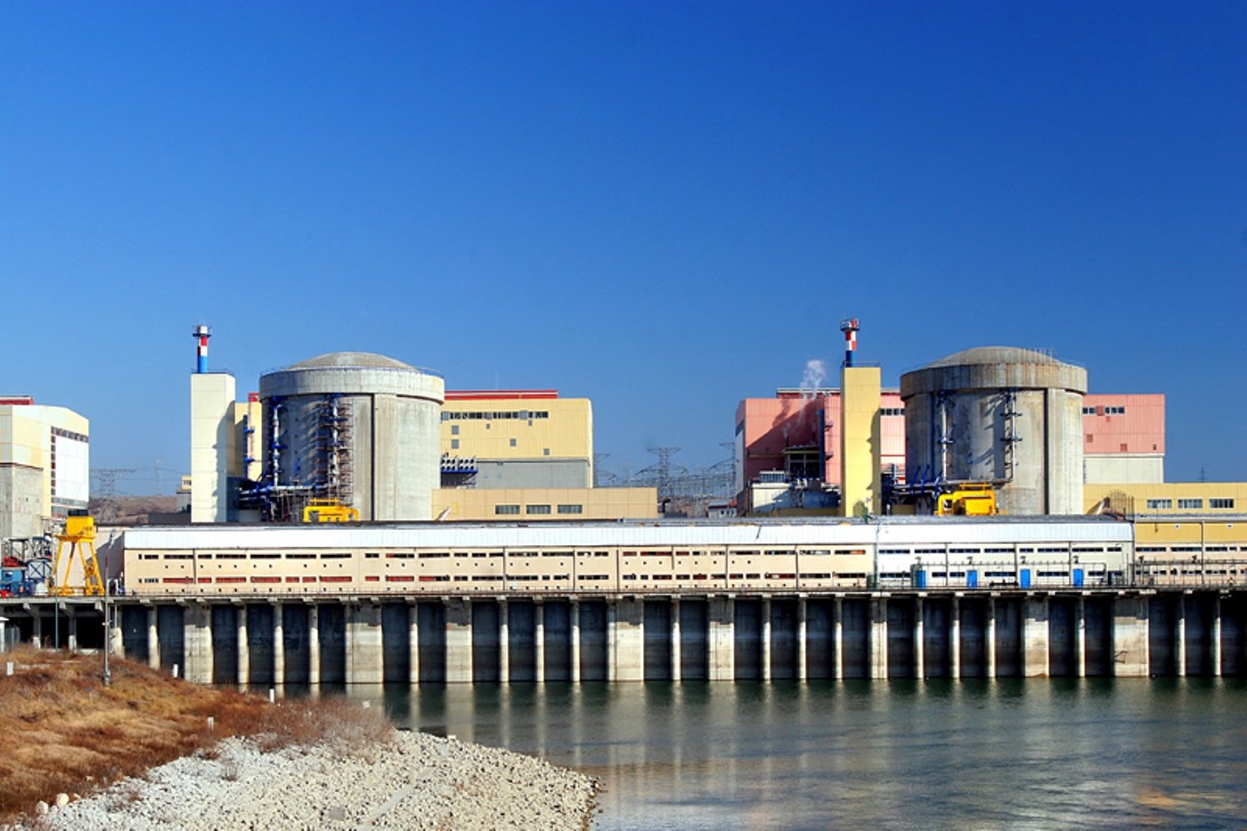 Nuclearelectrica a încheiat cu Enel Energie un contract de vânzare energie de aproape un miliard de lei