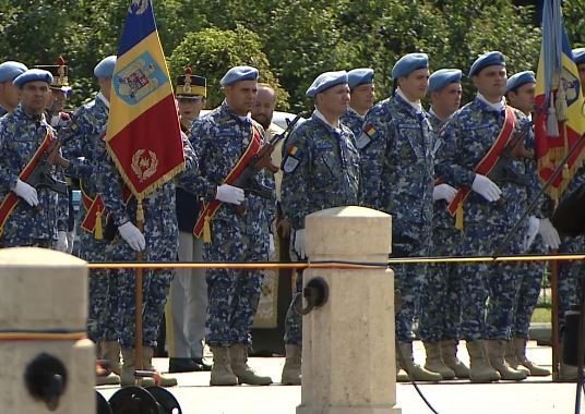 Preşedintele şi premierul participă la ceremonia militară organizată cu ocazia încheierii misiunii Armatei României în Afganistan (VIDEO)