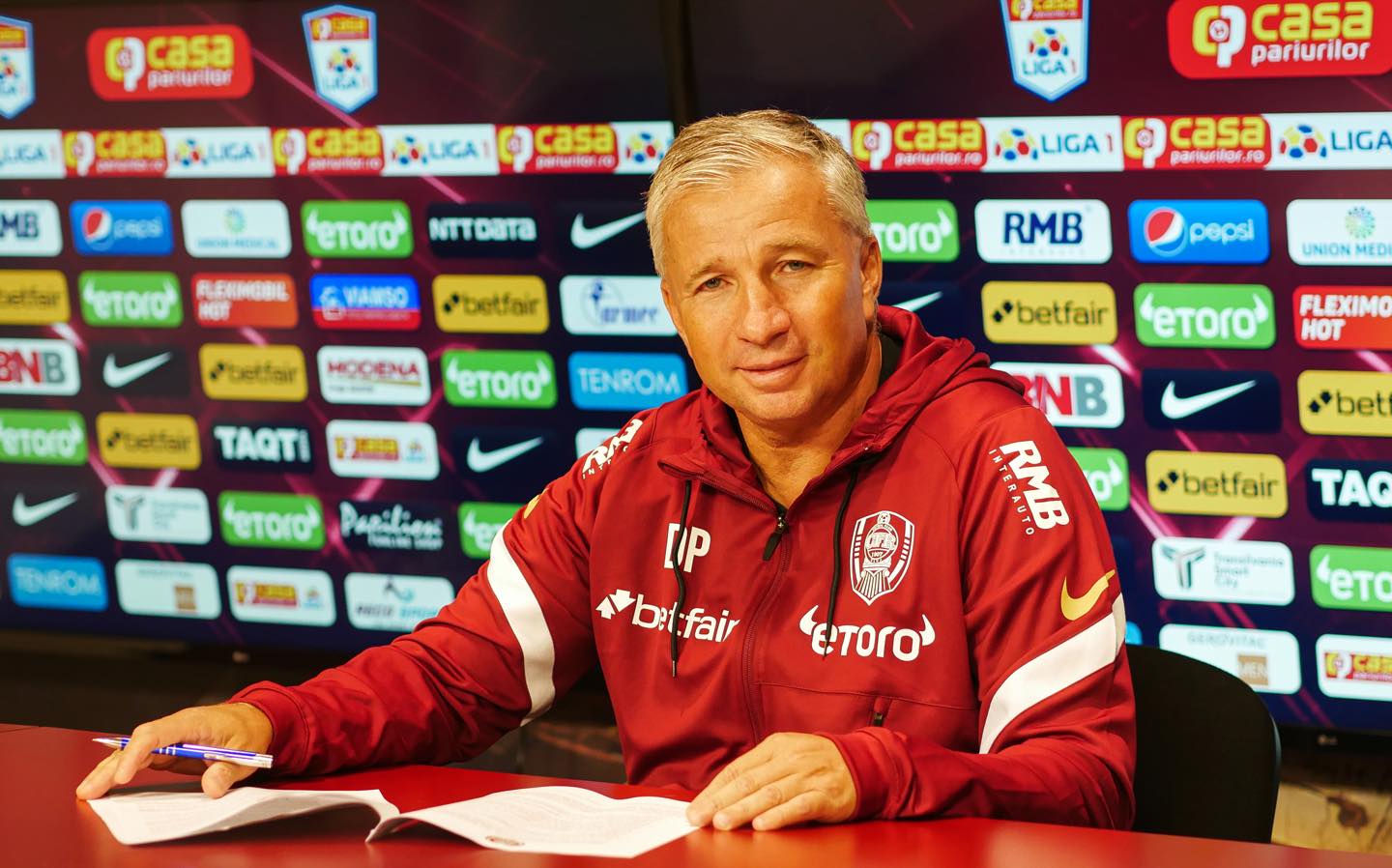 Dan Petrescu nu renunță la clauza de reziliere a contractului cu CFR Cluj: „Care e motivul? Am un contract, trebuie respectat”