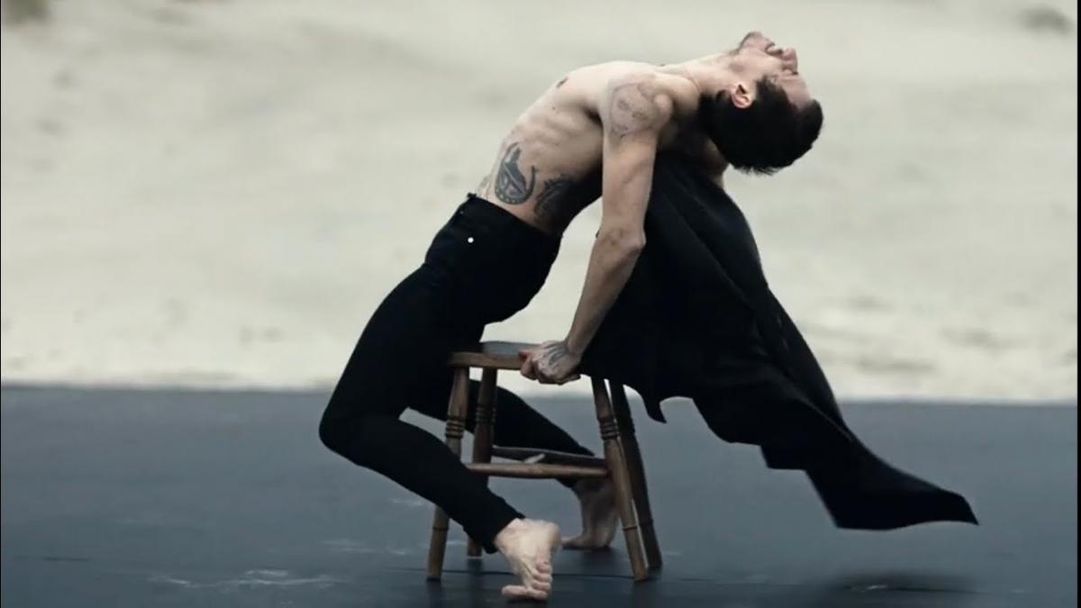 „Secretul” lui Polunin: Povestea celebrului balerin care și-a tatuat de trei ori chipul lui Putin (VIDEO)