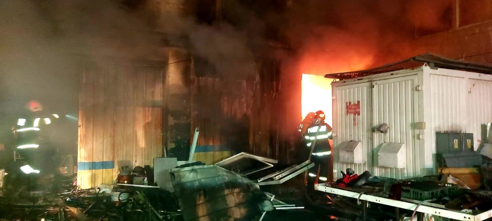 UPDATE: Un hotel din Giurgiu a fost evacuat de urgență din cauza unui incendiu
