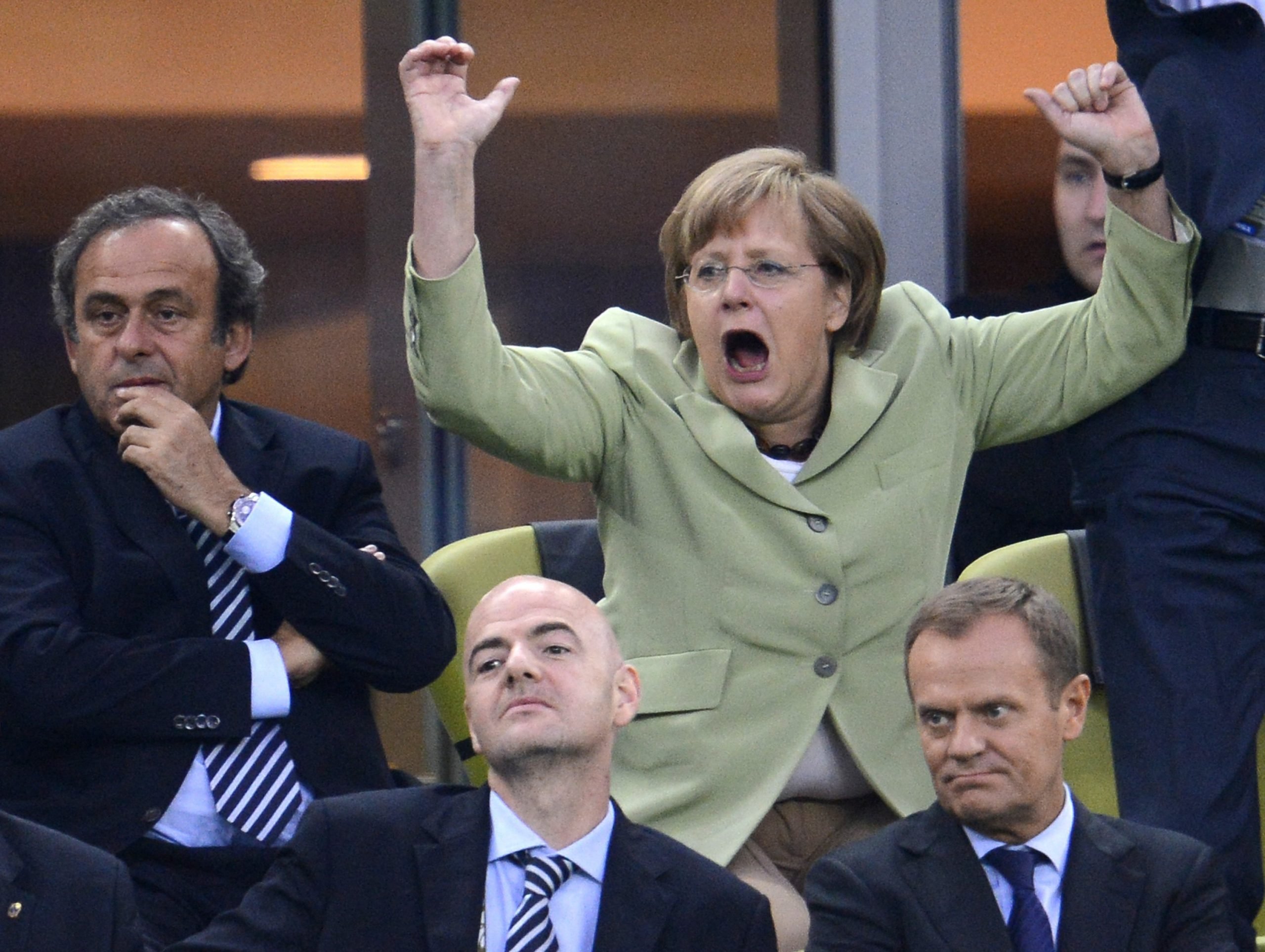 Își ia rămas-bun azi: Cele trei melodii alese de Angela Merkel pentru ceremonia de adio (VIDEO)