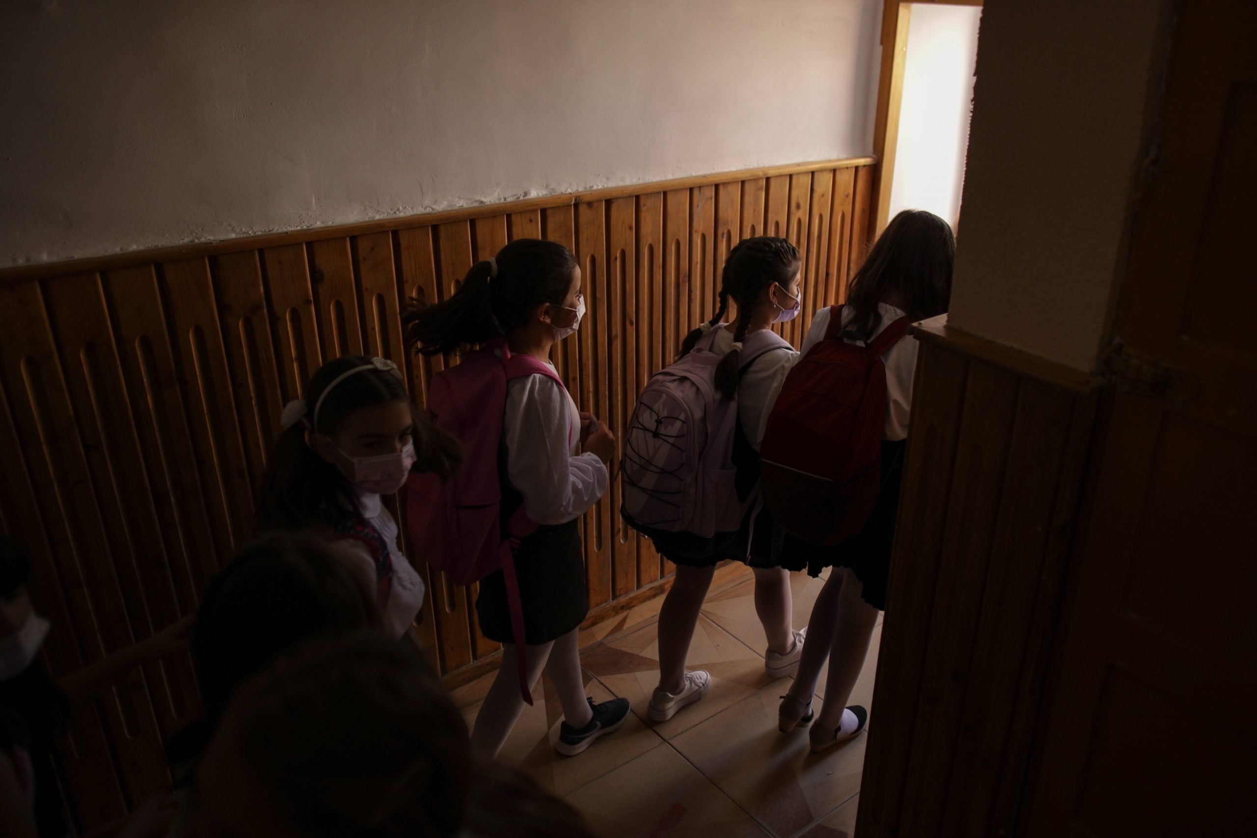 OMS Europa le cere țărilor să nu închidă școlile: „Nu putem să repetăm aceleaşi greşeli”