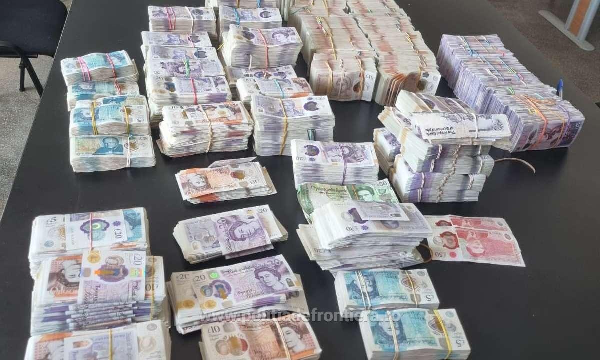 Aproape 500.000 de lire sterline, confiscate de Poliția de Frontieră Giurgiu ”dintr-un foc”