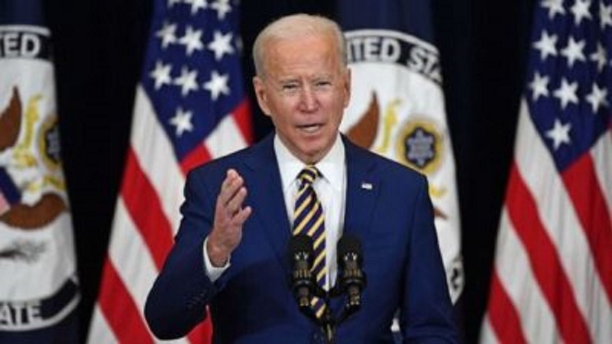 Joe Biden condamnă „brutalitatea absolută” a bombardamentelor ruseşti în Ucraina