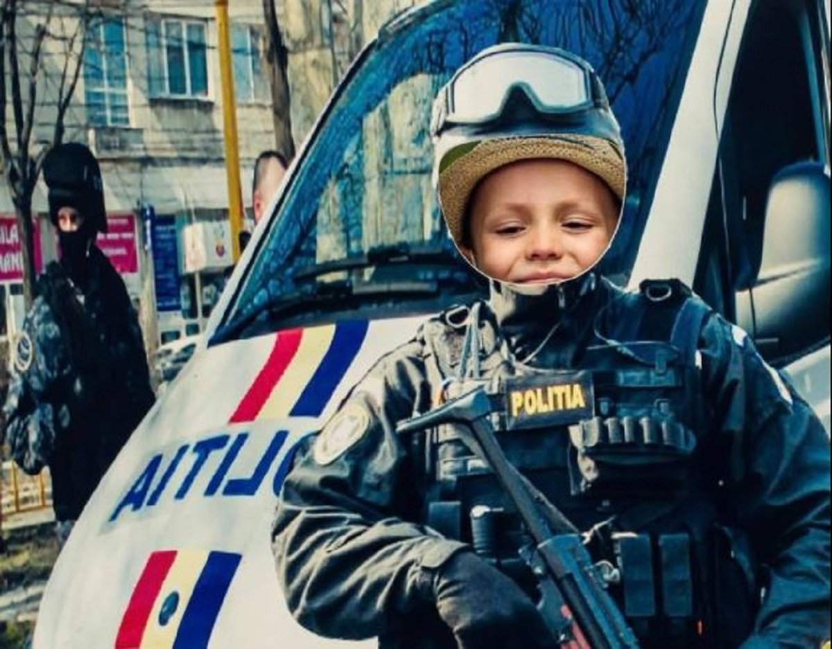 Un copil cu armă, pe Facebook-ul Poliției Române. Deși modificată, fotografia a stârnit valuri de reacții