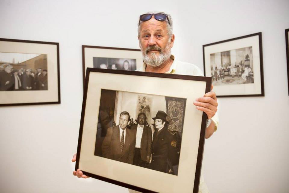 De azi: „Creațiile” fotografului personal al preşedintelui Vaclav Havel se află la București