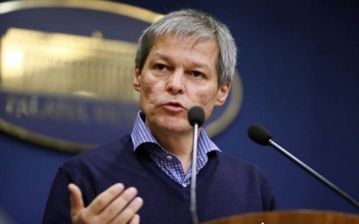 Dacian Cioloș: Certificatul verde, în anumite situații, va trebui să îl folosim. În anumite perioade ale săptămânii, când e mai aglomerat