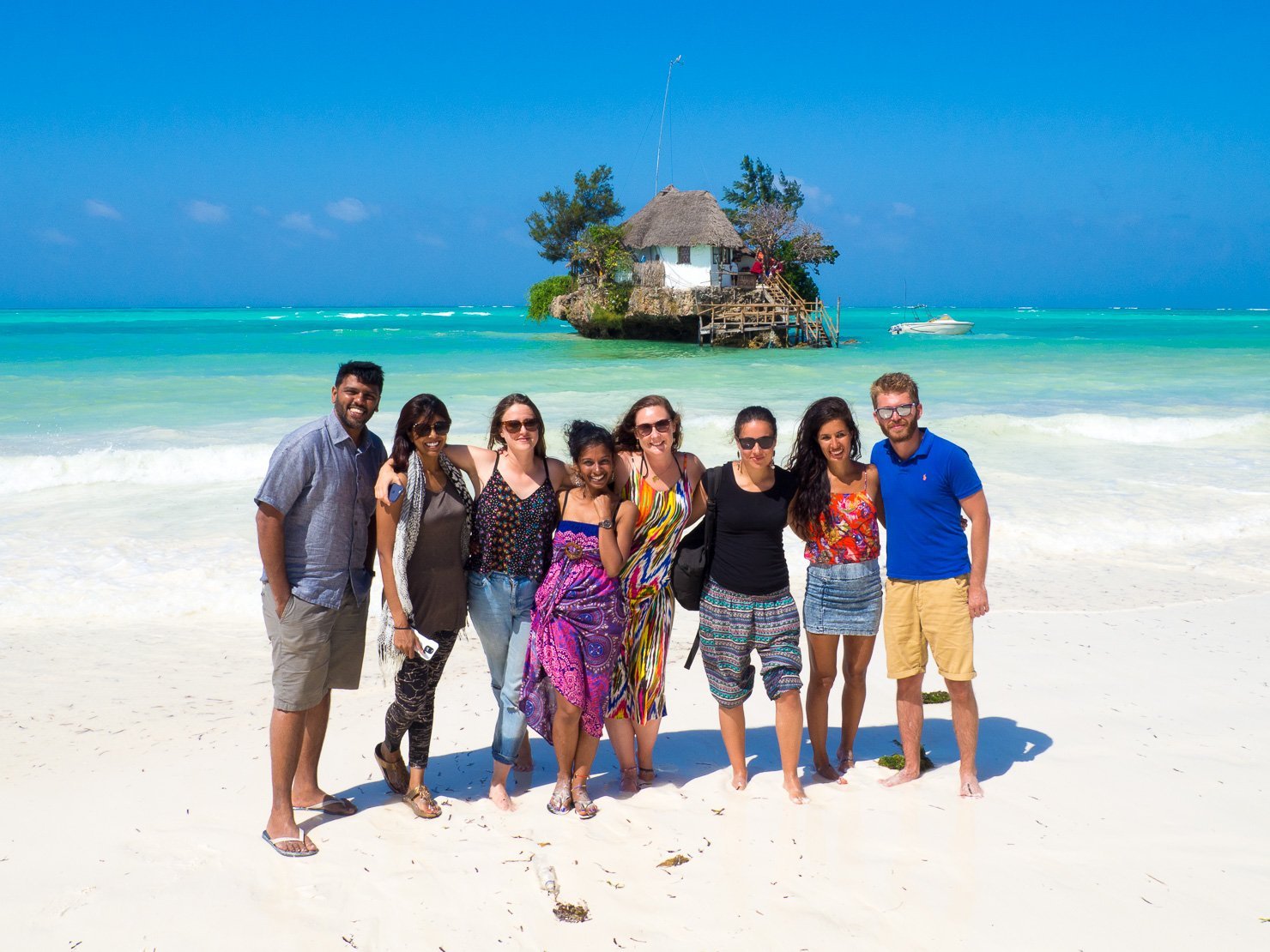 Plajele din Zanzibar sunt căutate de turiștii din lumea întreagă. Sursa foto: heleninwonderlust.co.uk